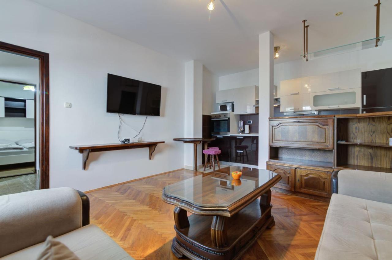 Apartments Zora Сень Экстерьер фото