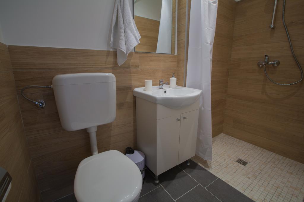 Apartments Zora Сень Экстерьер фото