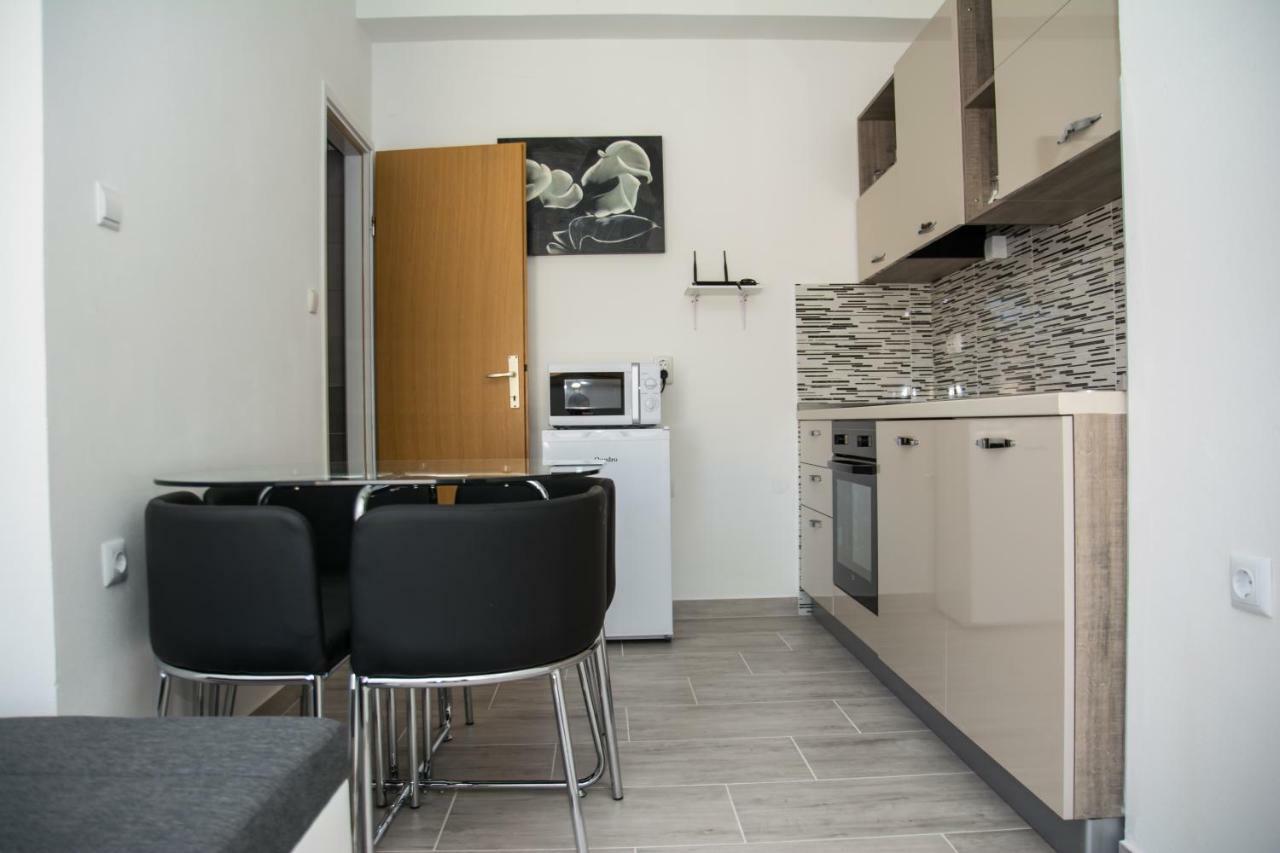 Apartments Zora Сень Экстерьер фото